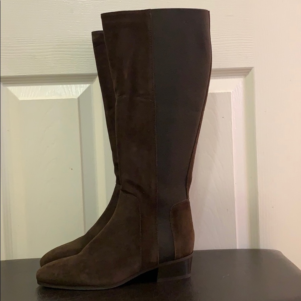 Aqutalia Boots Size 7